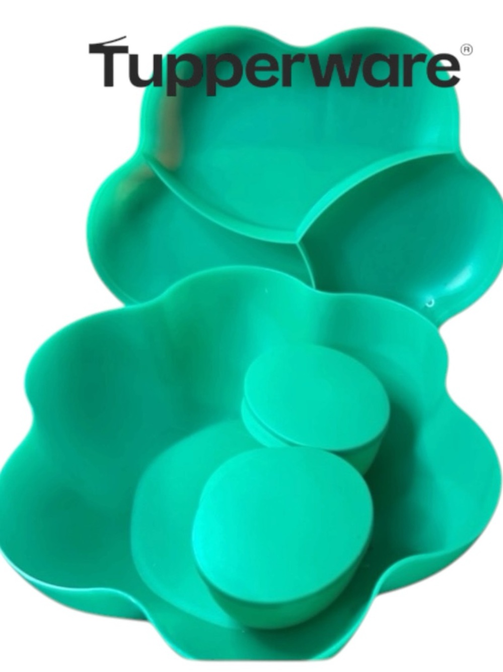 Tupperware (NWOT) green Chip & Dip Serving Bowl Set